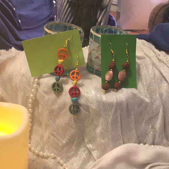 Earrings: dangling - Picture 4 of 4